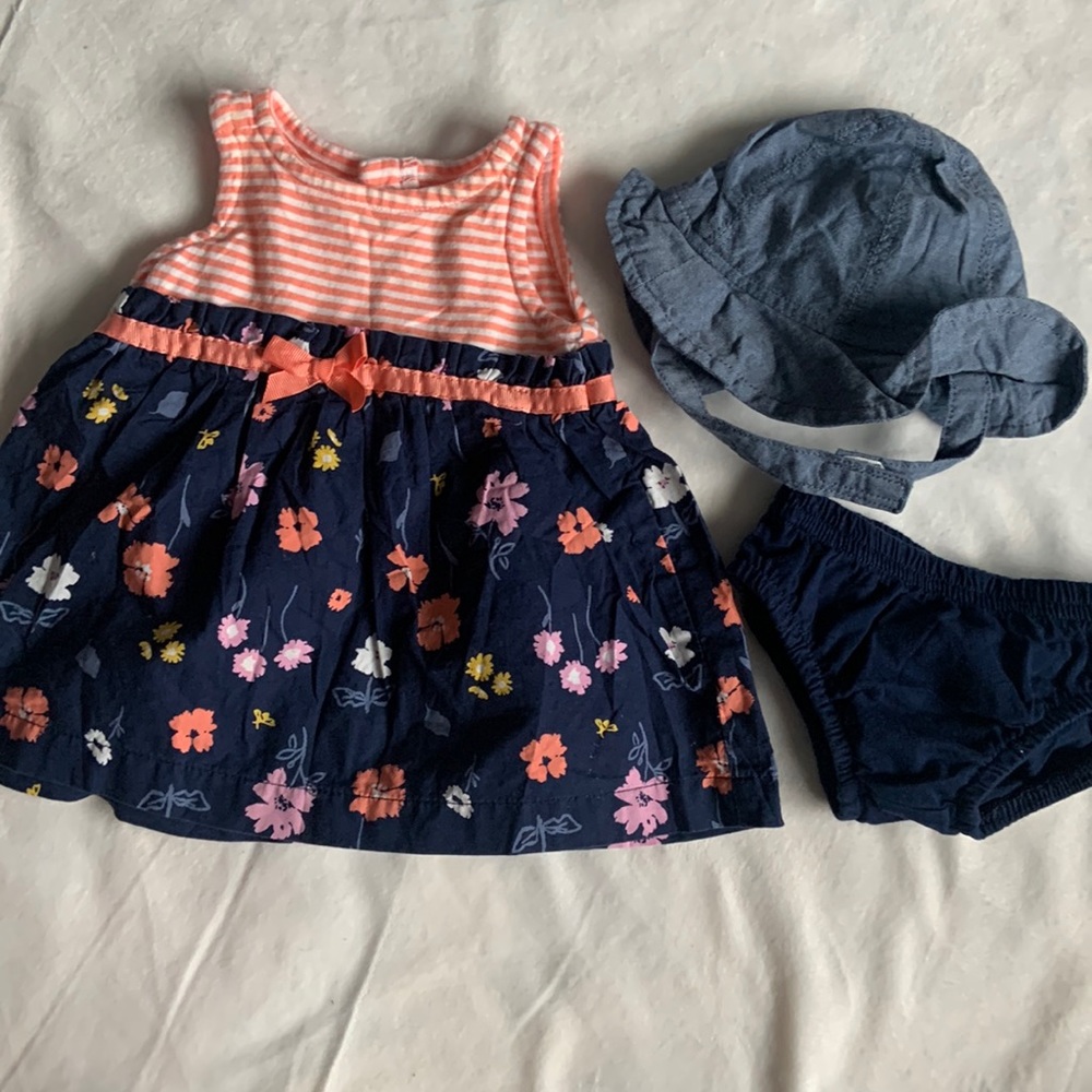 Super cute carters baby girl floral dress with bummies